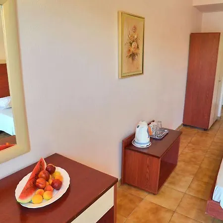 Mavrikos Hotel 3*