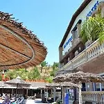 Ξενοδοχείο Mavrikos 3*