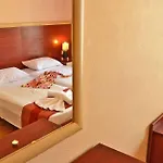 Mavrikos 3*