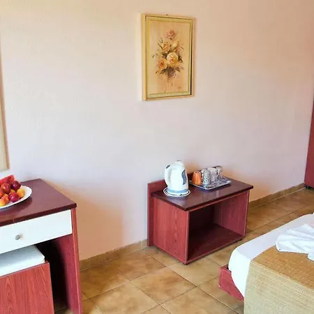 Mavrikos 3* Планос